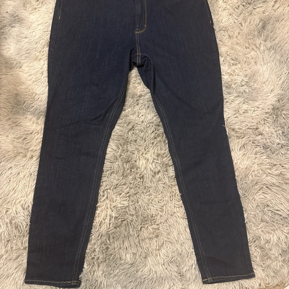 Old Navy Women's Deep Indigo Jeans - Picture 3 of 3